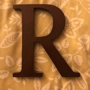 Wood letter R